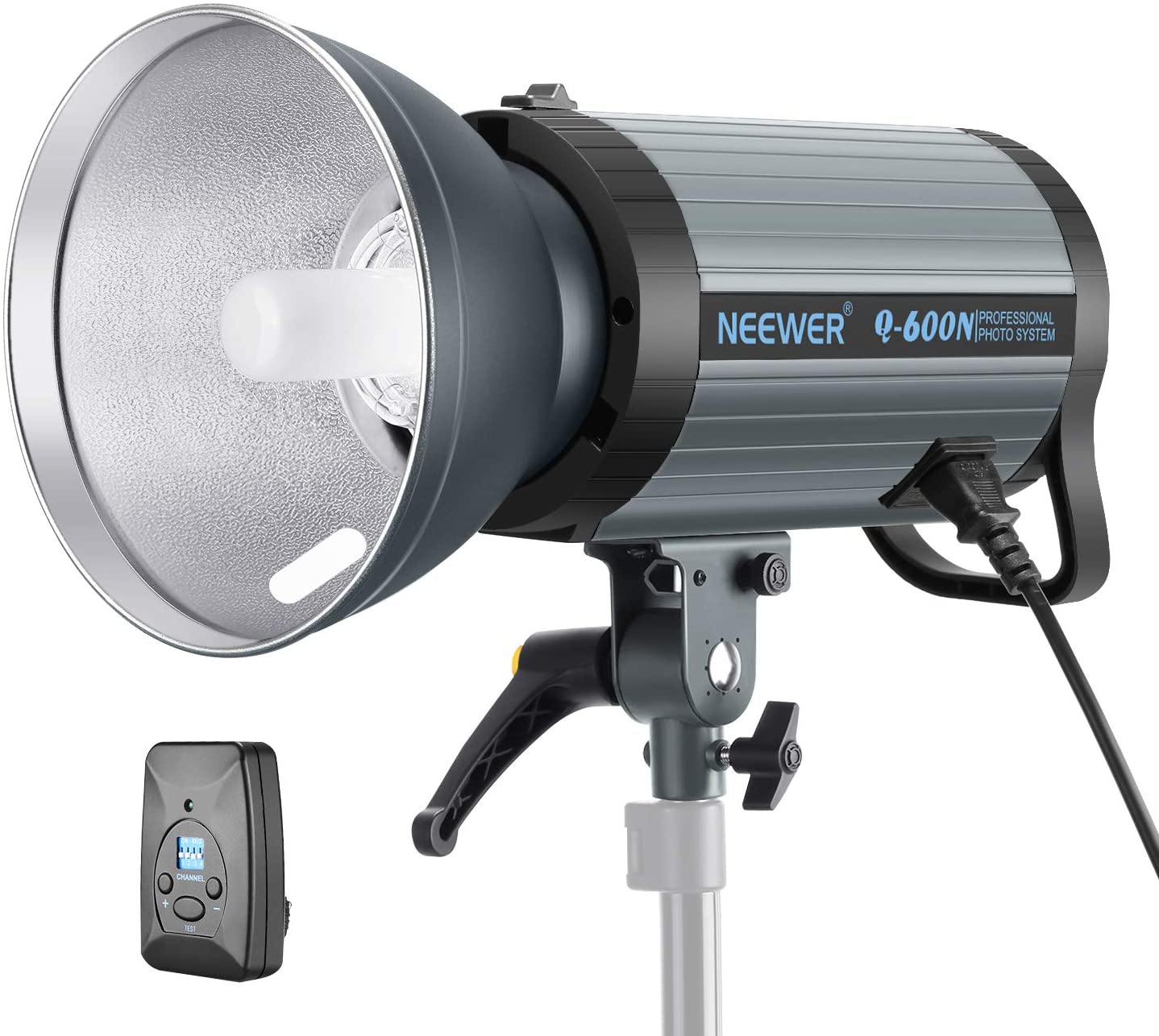 B07PTNVVGX Neewer 600W GN82 Studio Flash Strobe Light Monolight with 2.4G Wireless Trigger and Modeling Lamp, Recycle in 0.01-1.2 Sec, Bowens Mount for Indoor Studio Portrait Photography(Q600N)